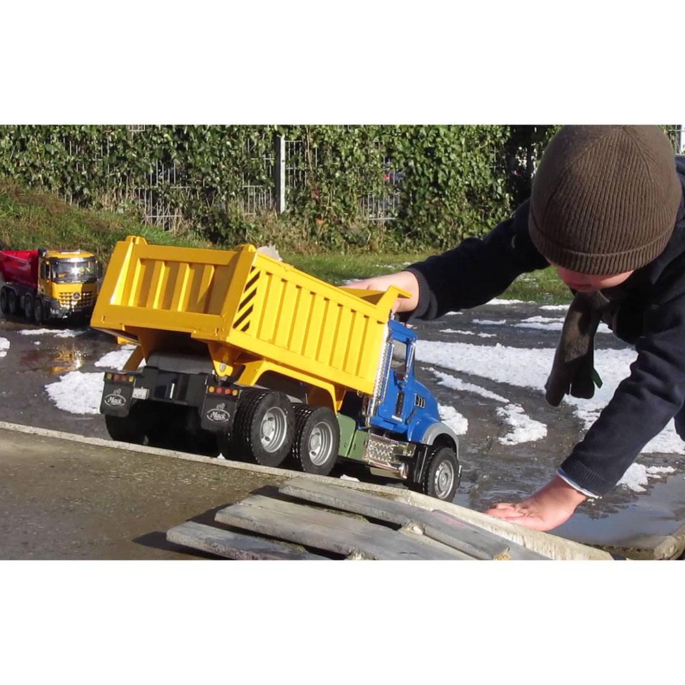 Bruder Mack Granite Damperli Kamyon