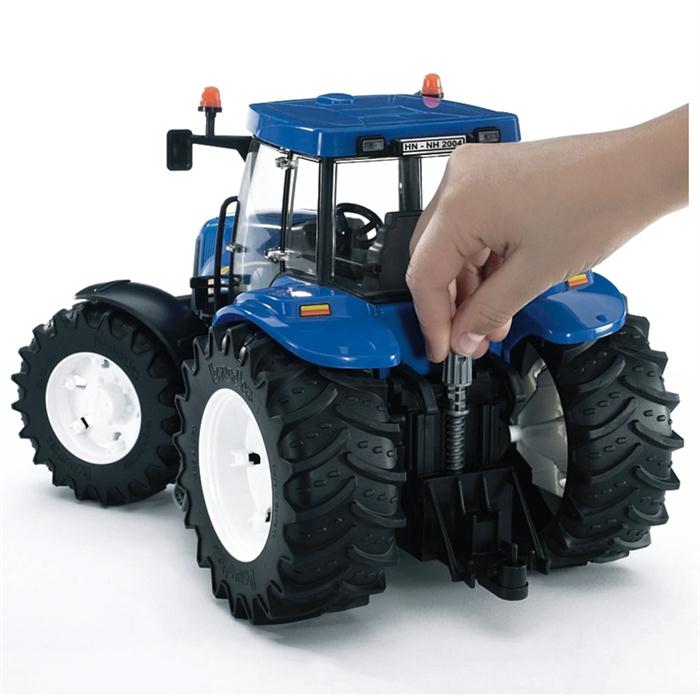 Bruder New Holland T8040 Traktör İş Makinası