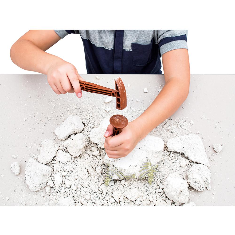 Clementoni Arkeolojik Kazı Seti Piranha