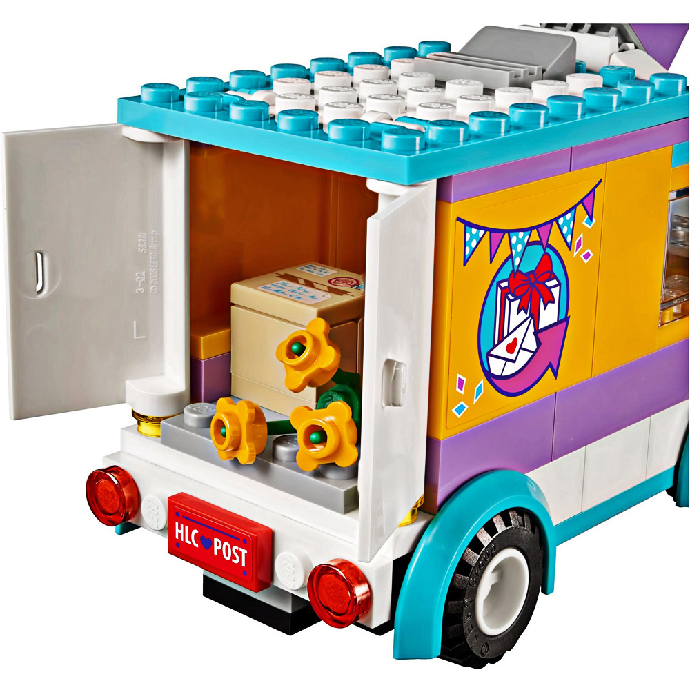 Lego Friends Heartlake Hediye Dağıtımı 41310
