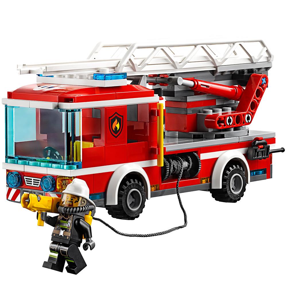Lego City Fire Lad Truck 60107