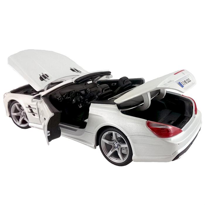 Maisto 2012 Mercedes-Benz SL 500 Convertible 1:18 Model Araba Bey