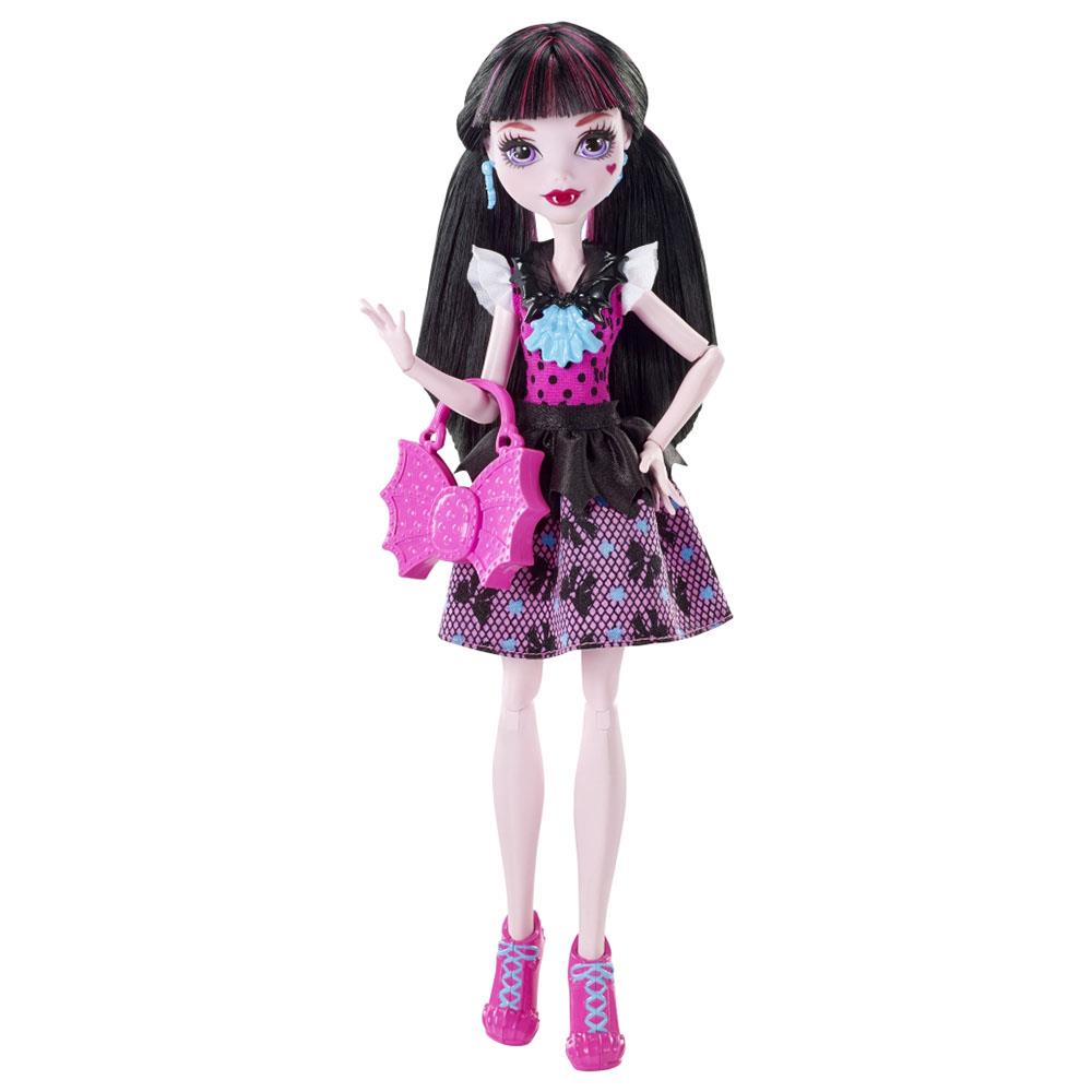 Monster High Okulunda İlk Gün Acayip Bebekleri Draculaura