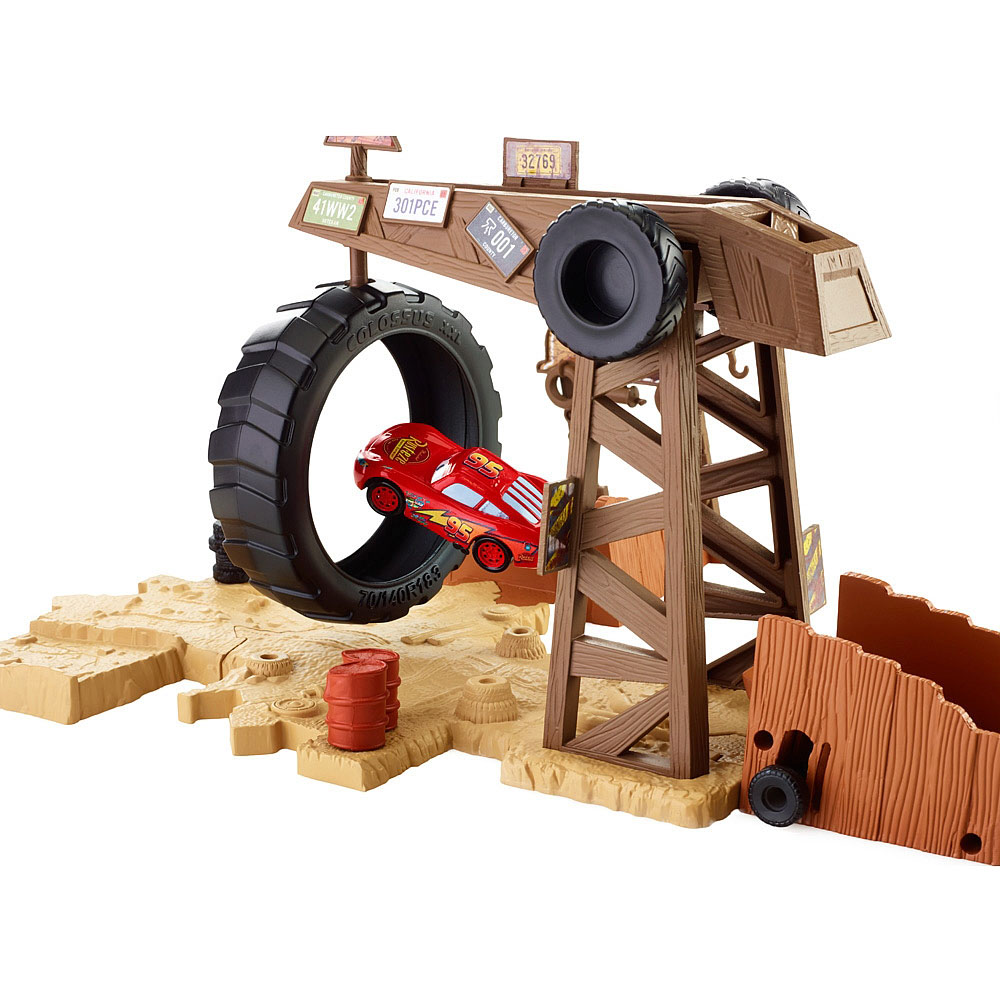 Cars Mater’s Challange Tow Yard Oyun Seti