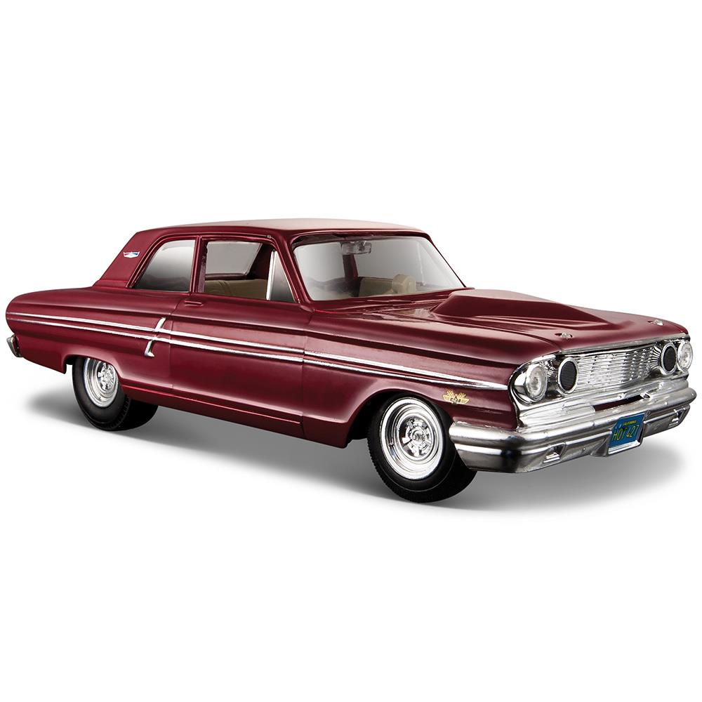 Maisto 1964 Ford Fairlane Thunderbolt 1:24 Model Araba