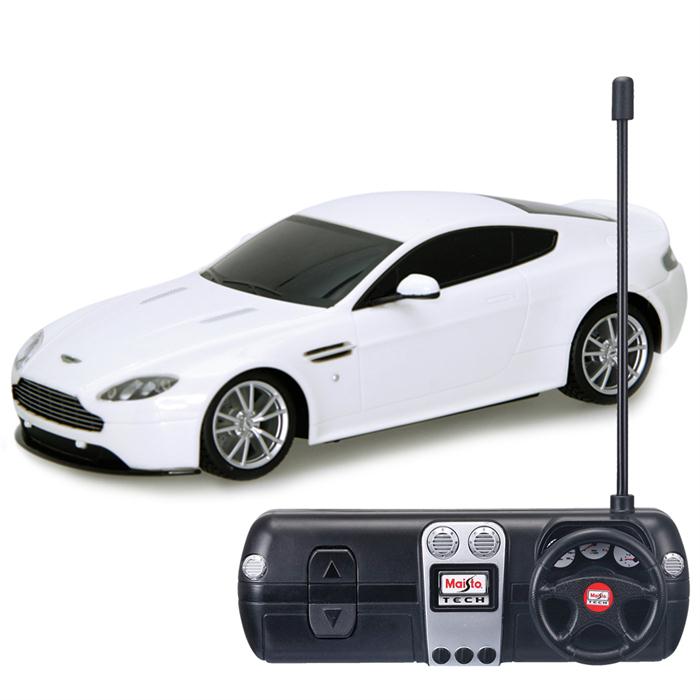 Maisto 1:24 Aston Martin V8 Vantage S R/C Beyaz U/K Araba