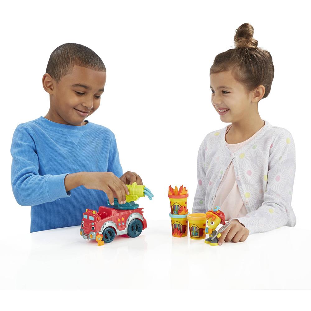 Play-Doh Town İtfaiye Arabası B3416