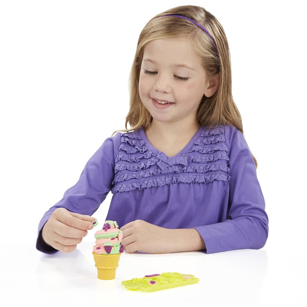 Play-Doh Town Dondurma Arabası B3417