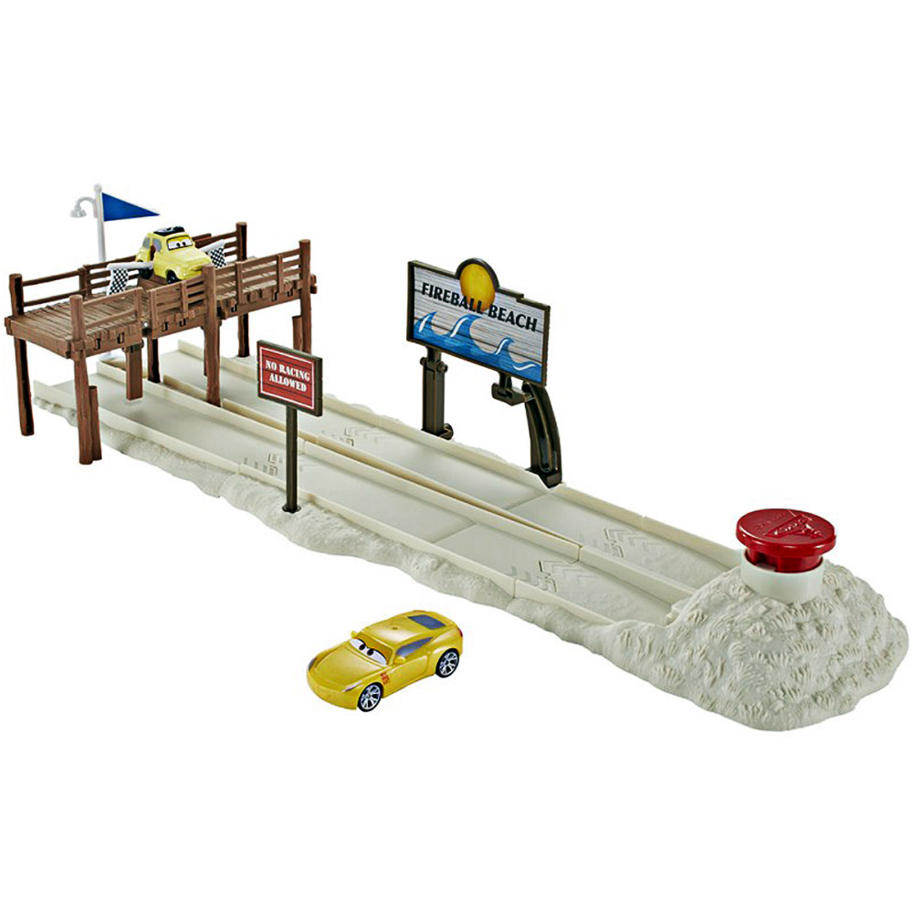 Cars 3 Fireball Plajı Yarışı Oyun Seti