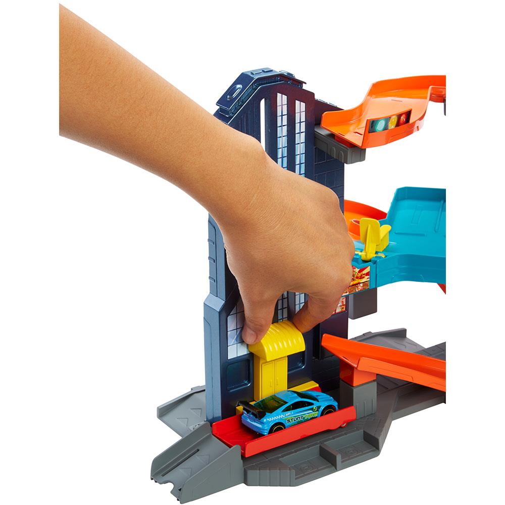 Hot Wheels Speedtropolis Garaj Oyun Seti