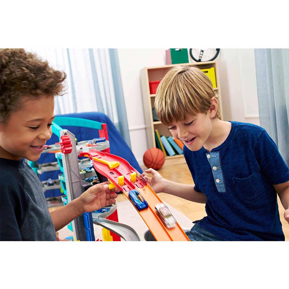 Hotwheels Ultimate Mega Garaj