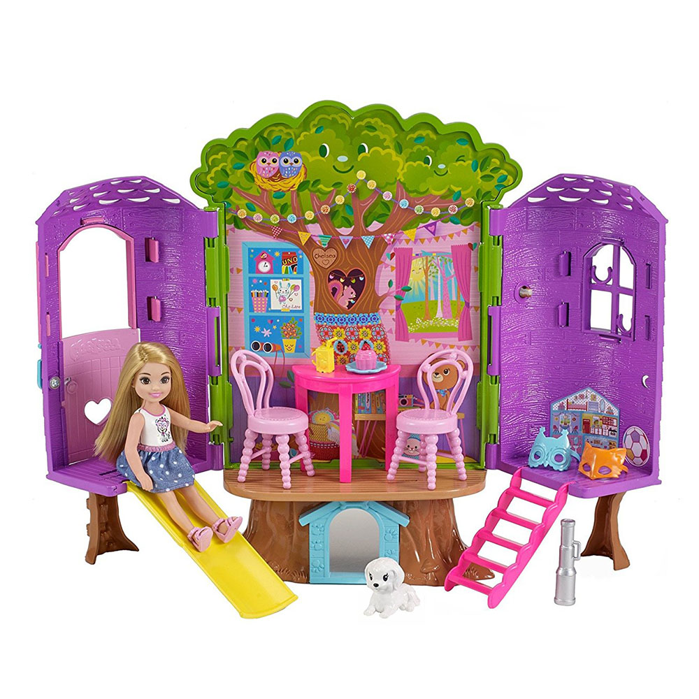 Barbie Club Chelsea'nin Ağaç Evi FPF83