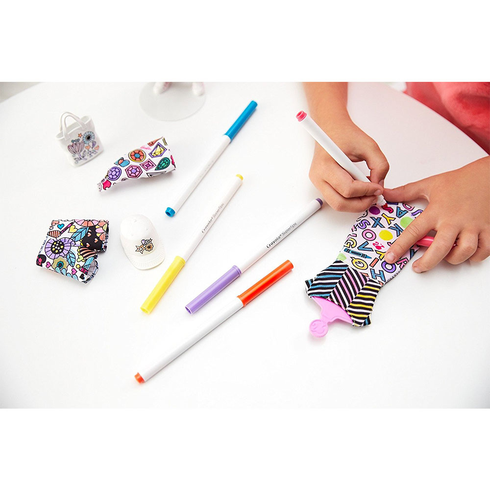 Barbie Crayola İle Kıyafet Tasarla Oyun Seti FPH90