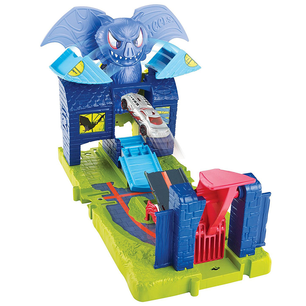 Hot Wheels Şehirde Yaratık Macerasi Yarasa Şato Kapışması FNB08