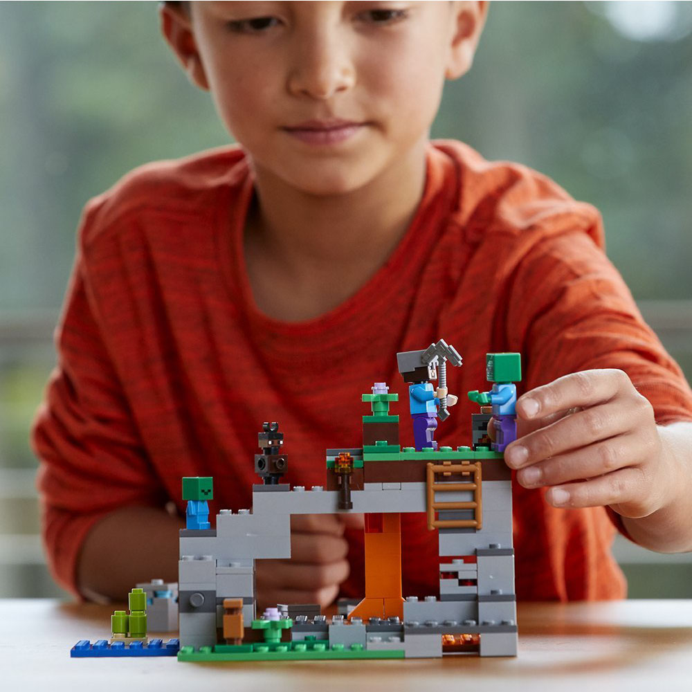 Lego Minecraft Zombie Cave 21141