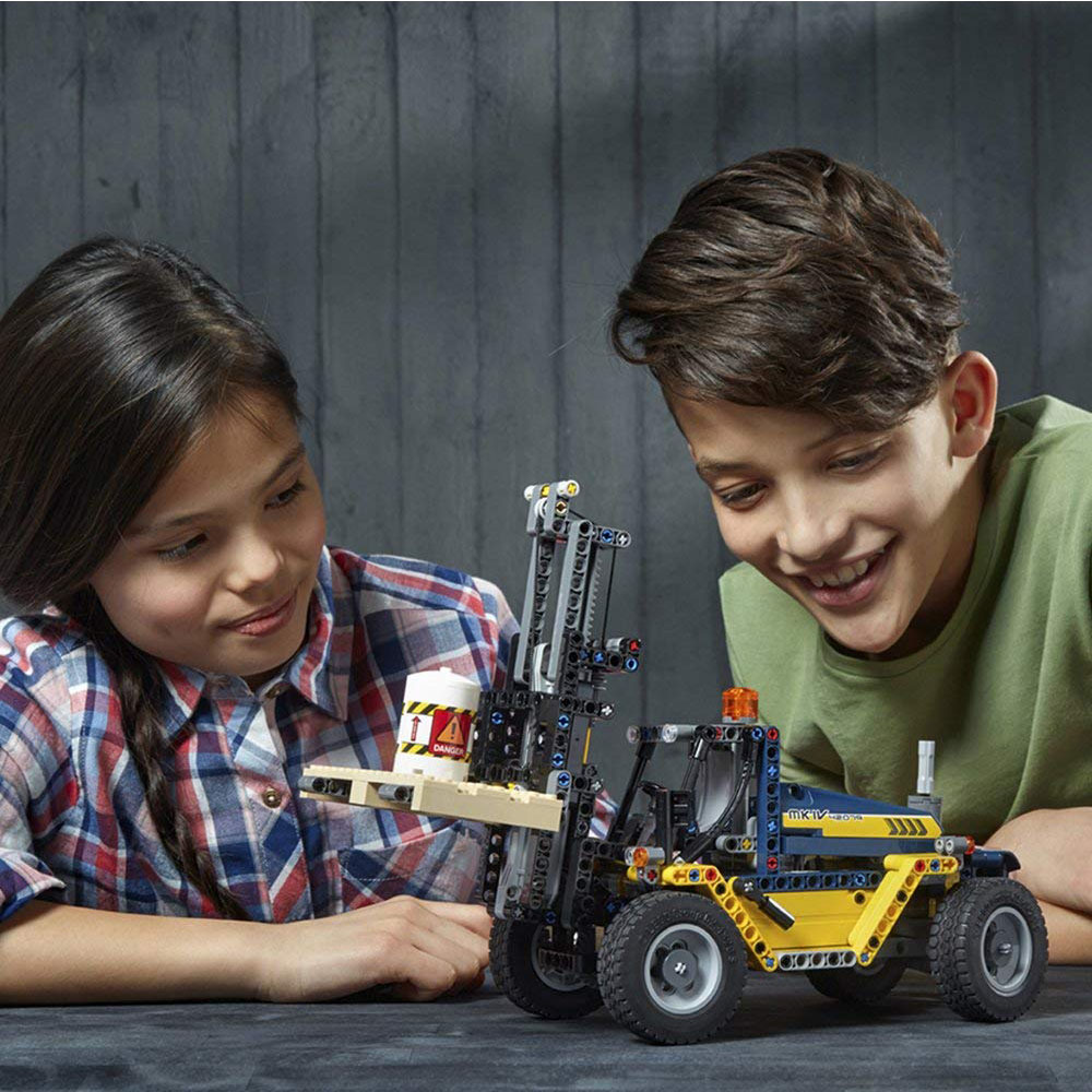 Lego Technic Heavy Duty Forklift 42079