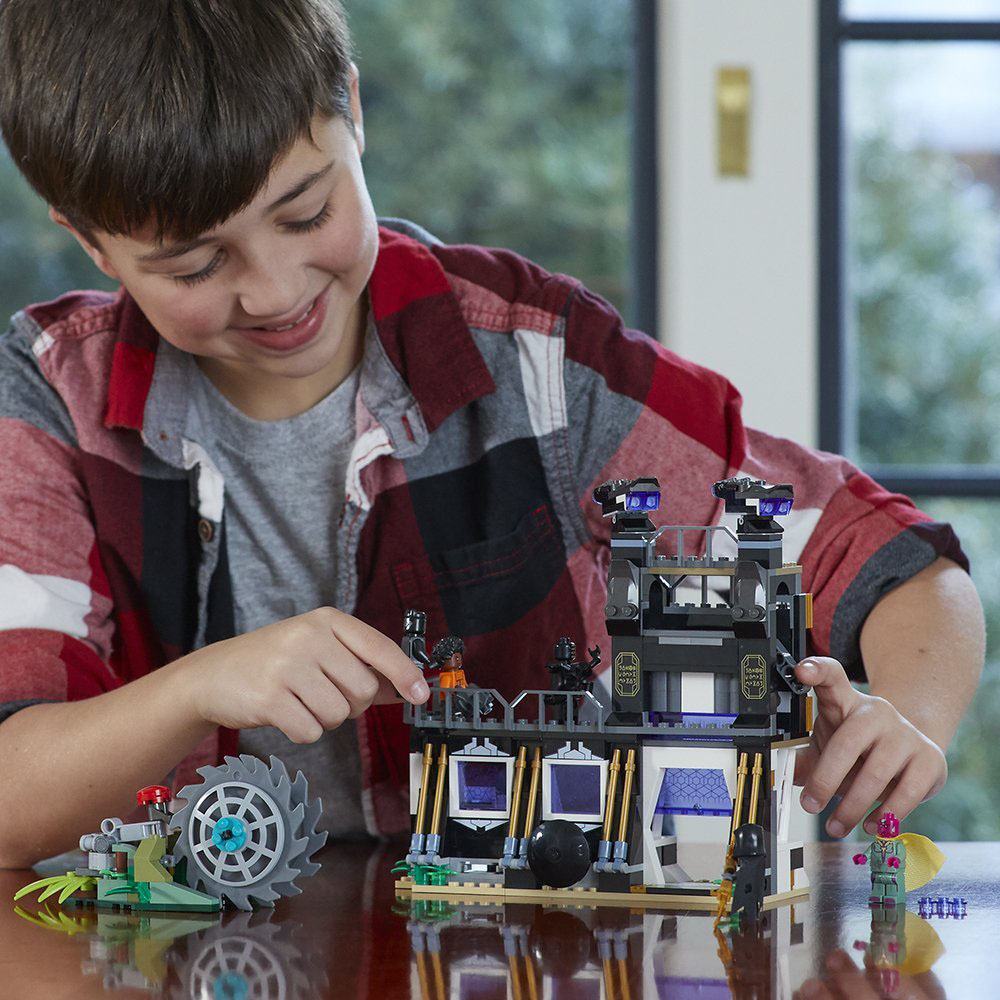 Lego Super Heroes Corvus Thresher 76103