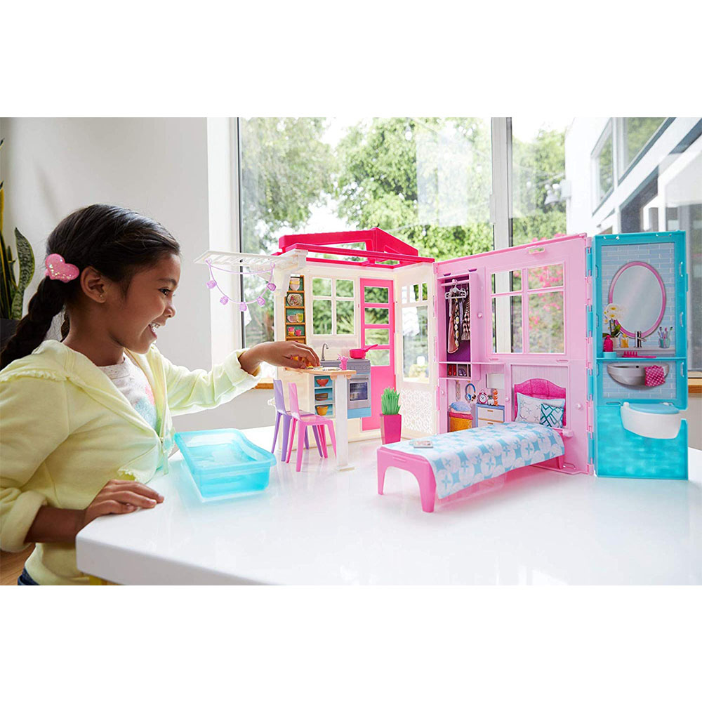Barbie'nin Taşınabilir Portatif Evi