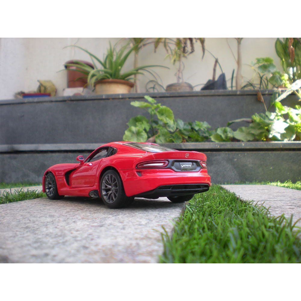 Maisto 2013 SRT Viper GTS 1:18 Model Araba Kırmızı