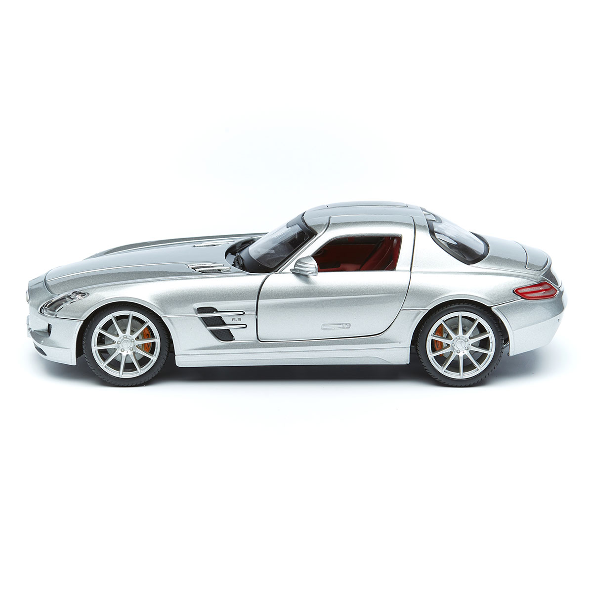 Maisto 1/18 Mercedes-Benz SLS AMG Model Araba