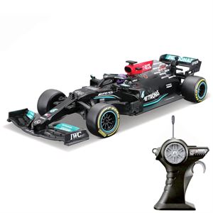 Maisto 1/24 Mercedes-AMG Petronas F1 W12 E Performance Kumandalı