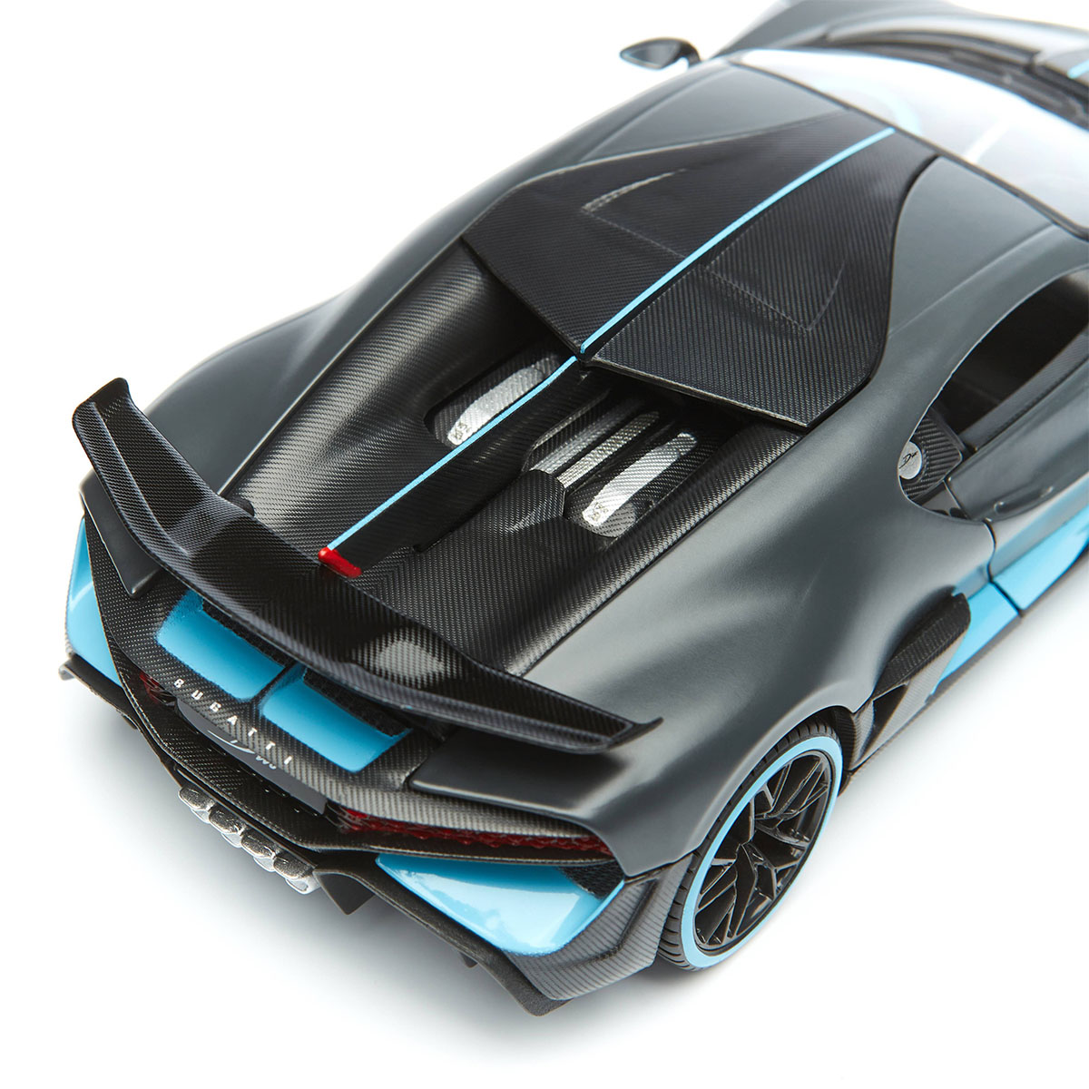 Maisto 1/24 Bugatti Divo Model Araba - Siyah
