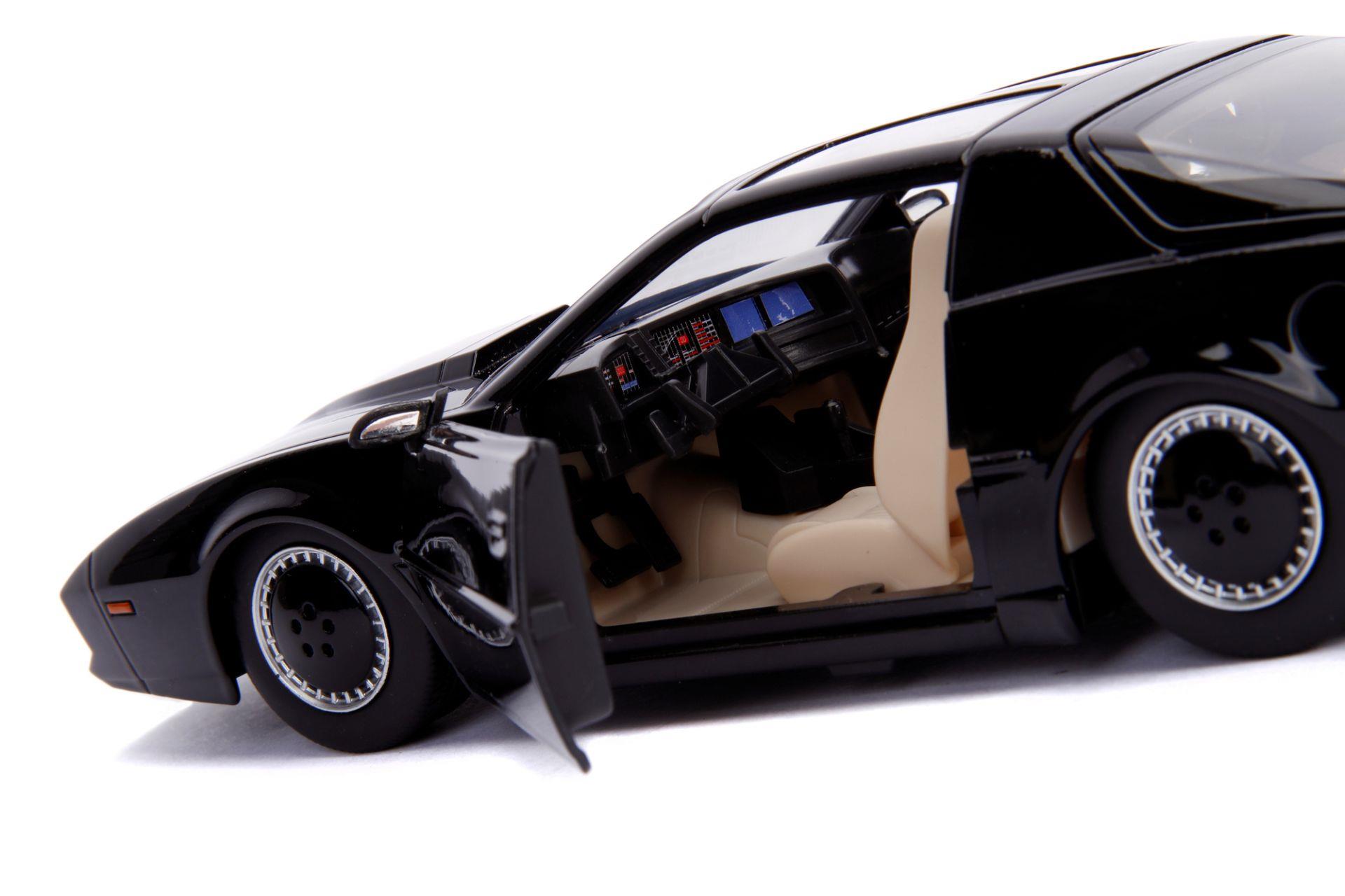 Knight Rider 1982 Pontiac Trans AM Model Araç 1:24 30086