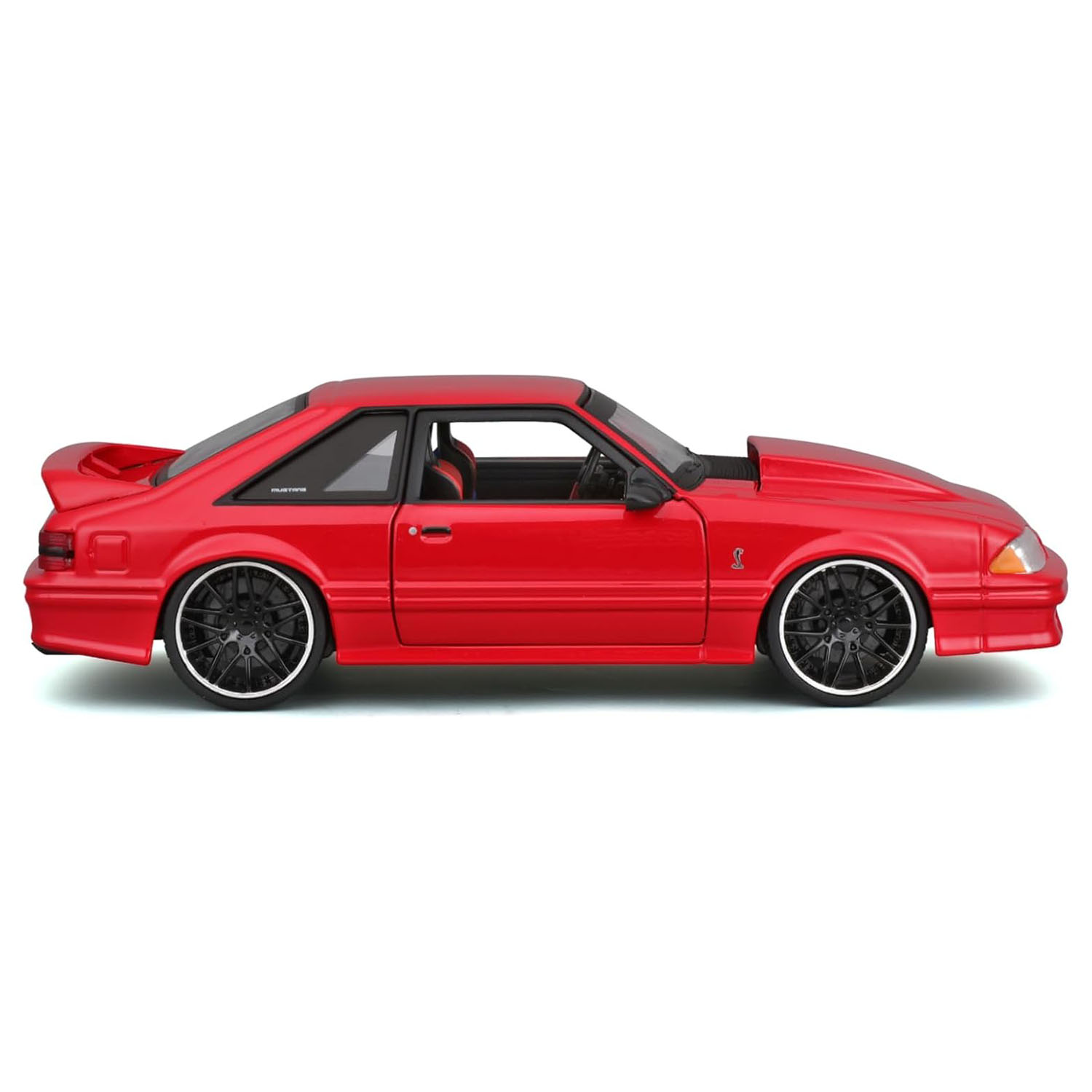 Maisto 1:24 1993 Ford Mustang SVT Cobra Model Araba 32549