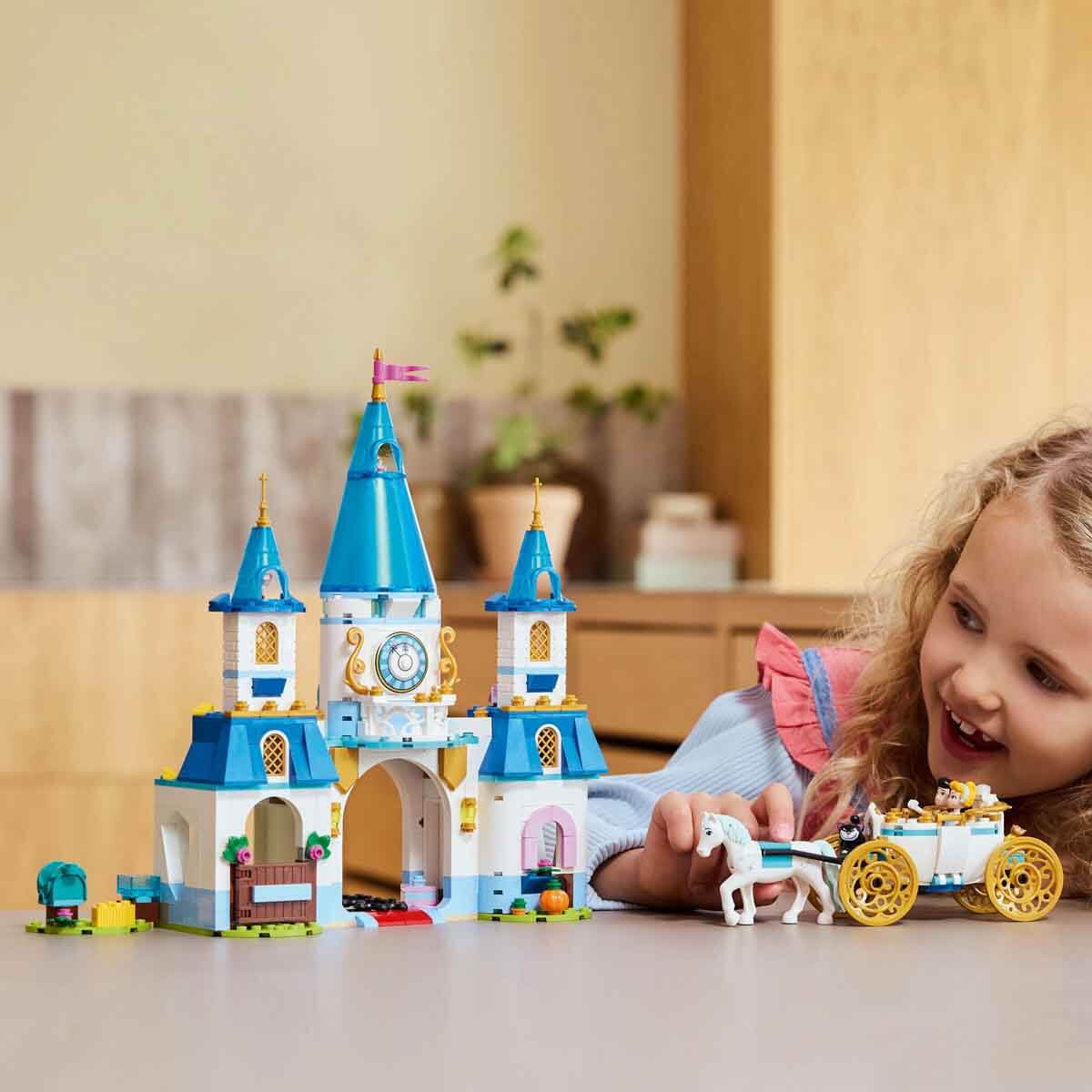 LEGO Disney Princess Cinderella’nın Şatosu ve At Arabası 43275