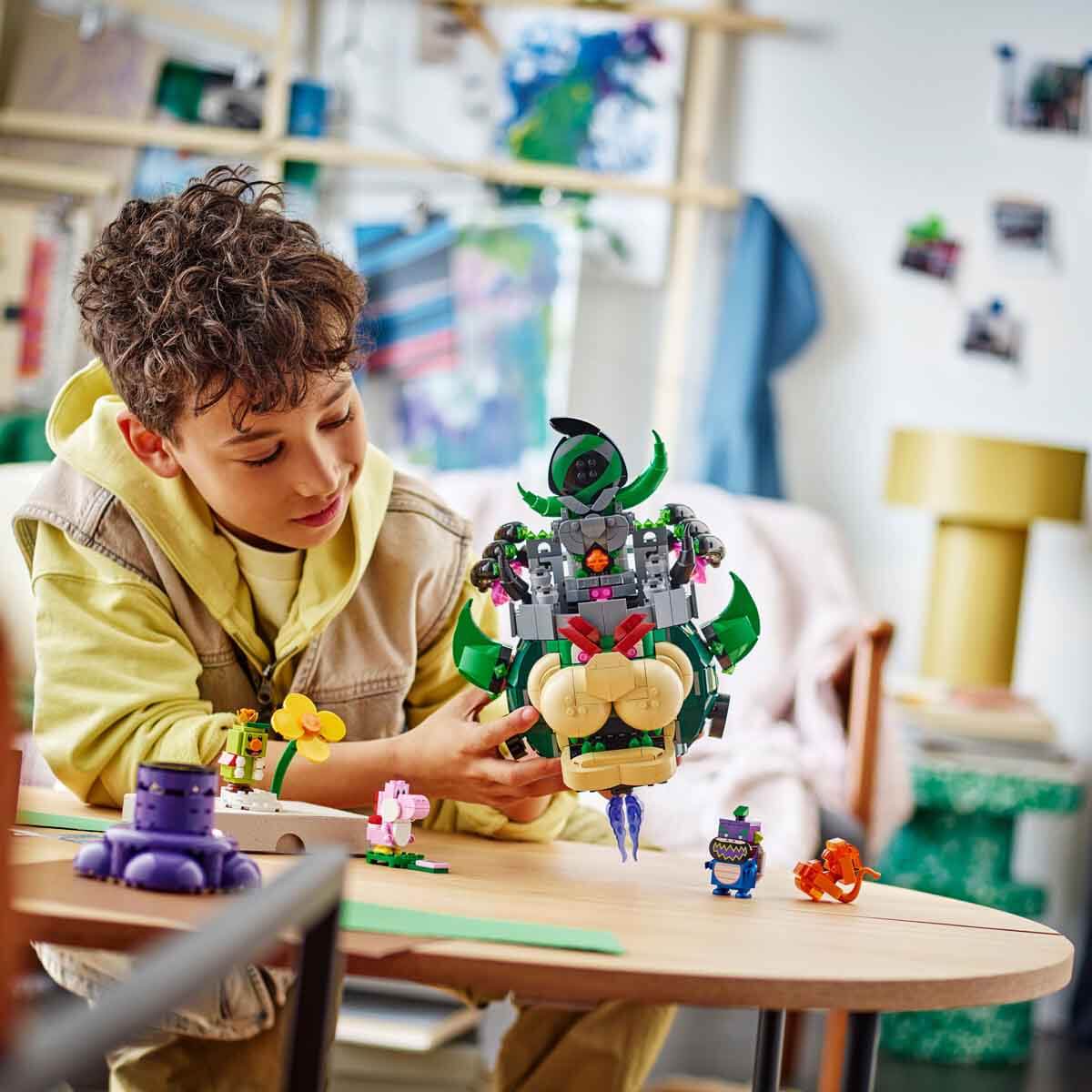 LEGO Super Mario Prince Florian ve Castle Bowser 72042