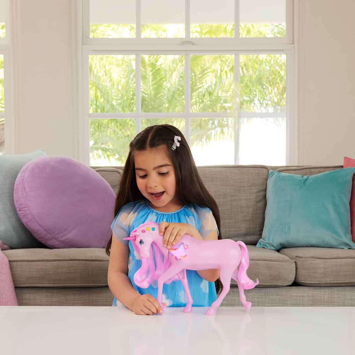 Barbie Sesli ve Işıklı Tek Boynuzlu At JCP78