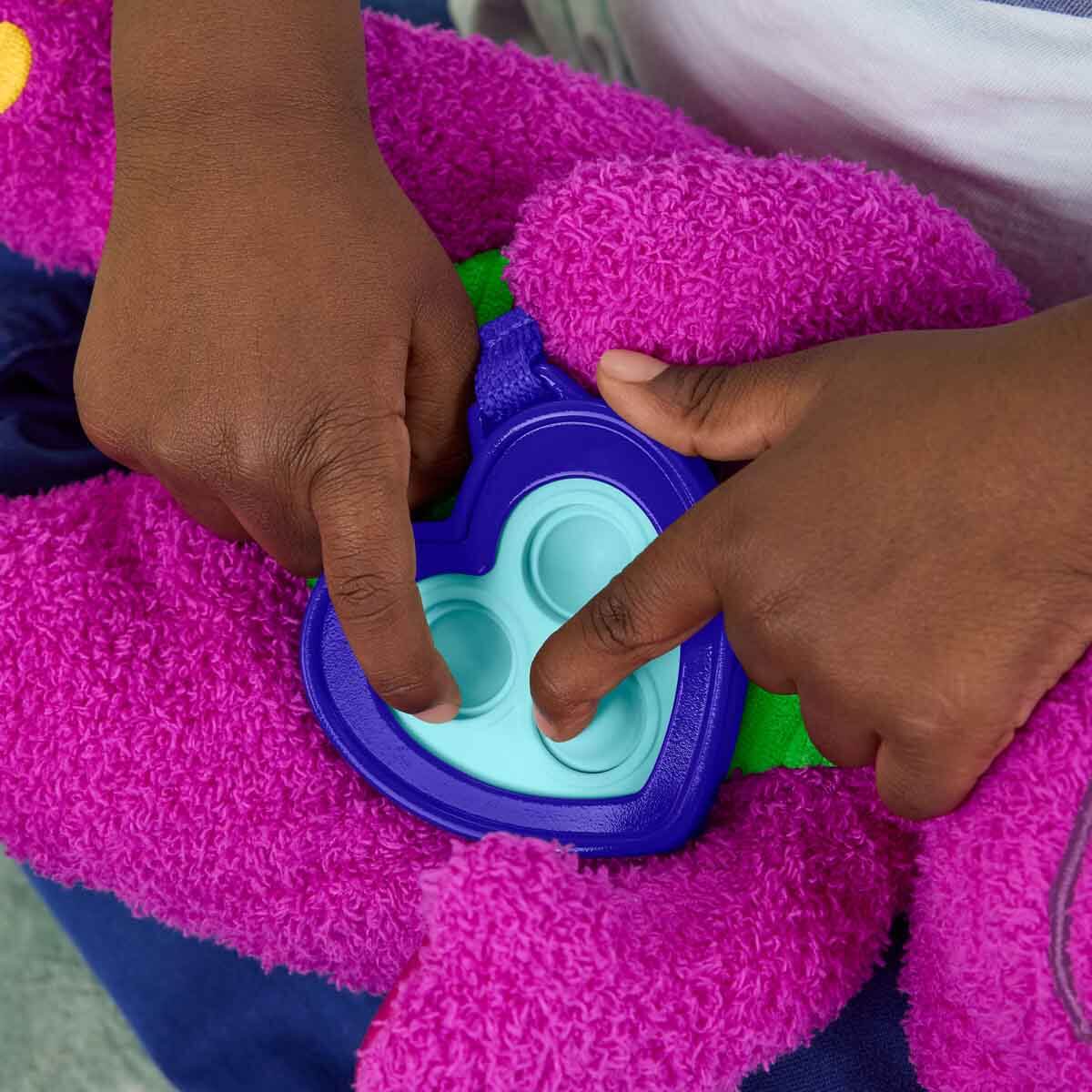 Fisher-Price Barney Duyusal Peluş 32 cm HYG89