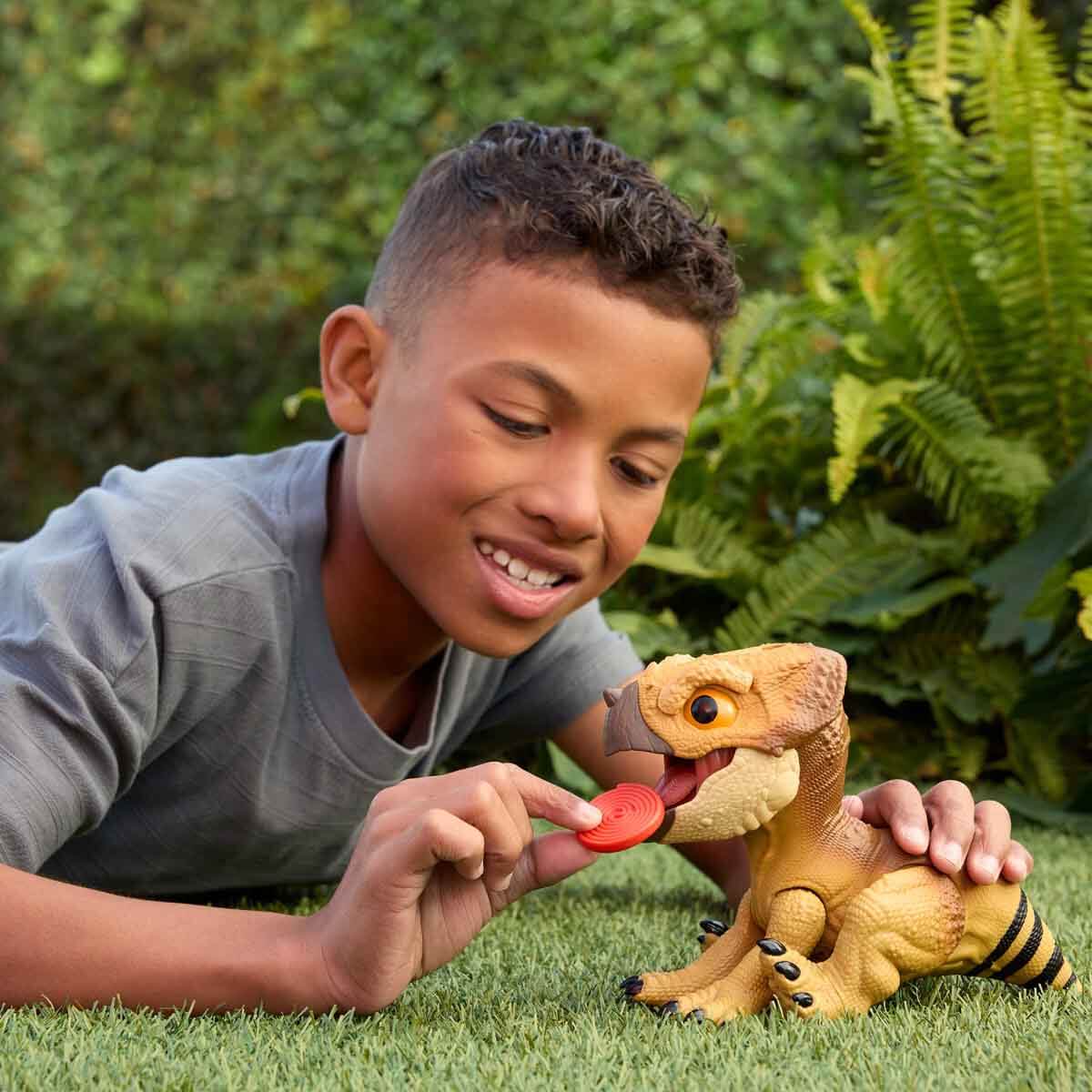 Jurassic World İnteraktif Aquilops Figürü JGC01