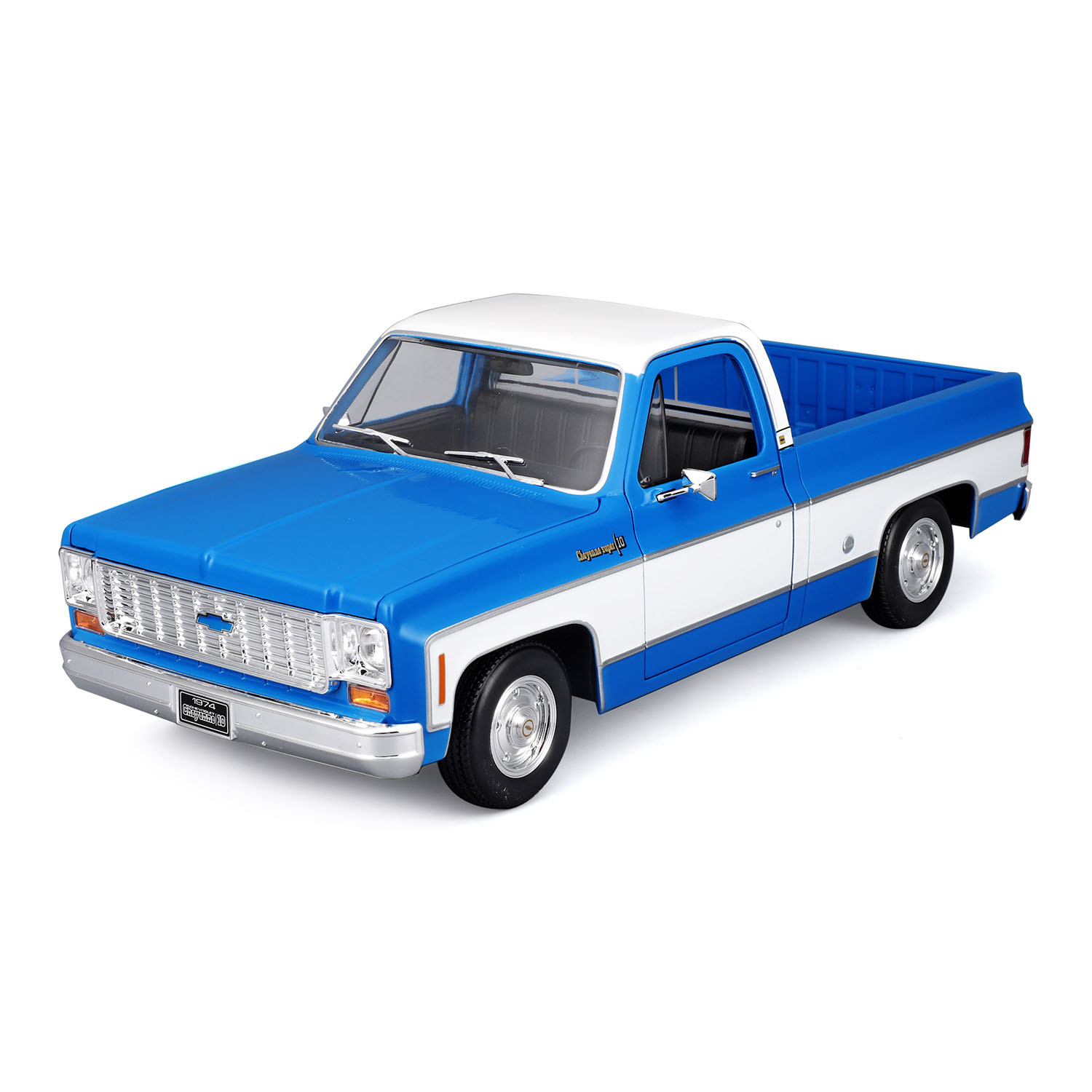1/18 1974 Chevrolet C10 Cheyenne Super Mavi 31467-02
