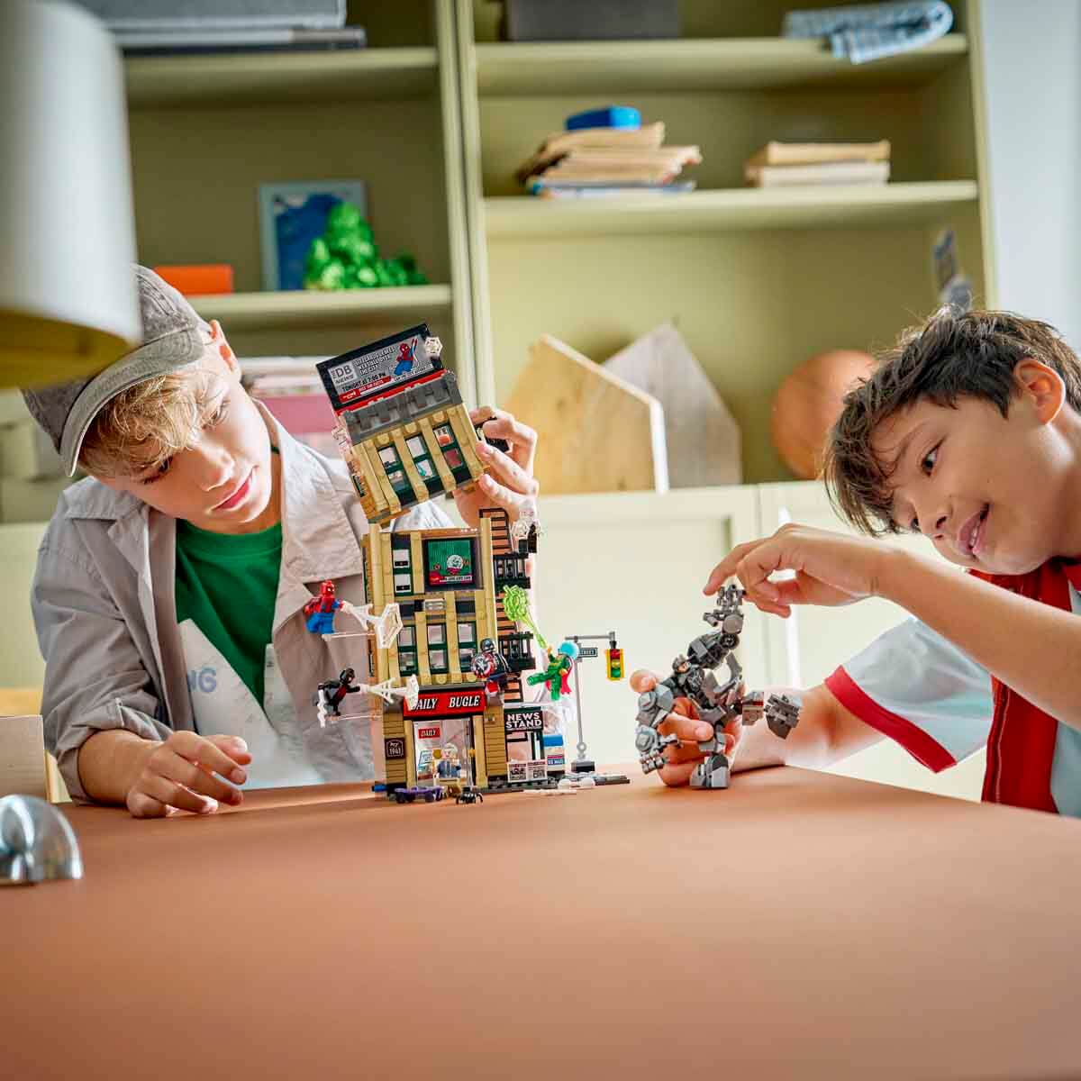 LEGO Marvel Örümcek Adam Mysterio'ya Karşı 76342