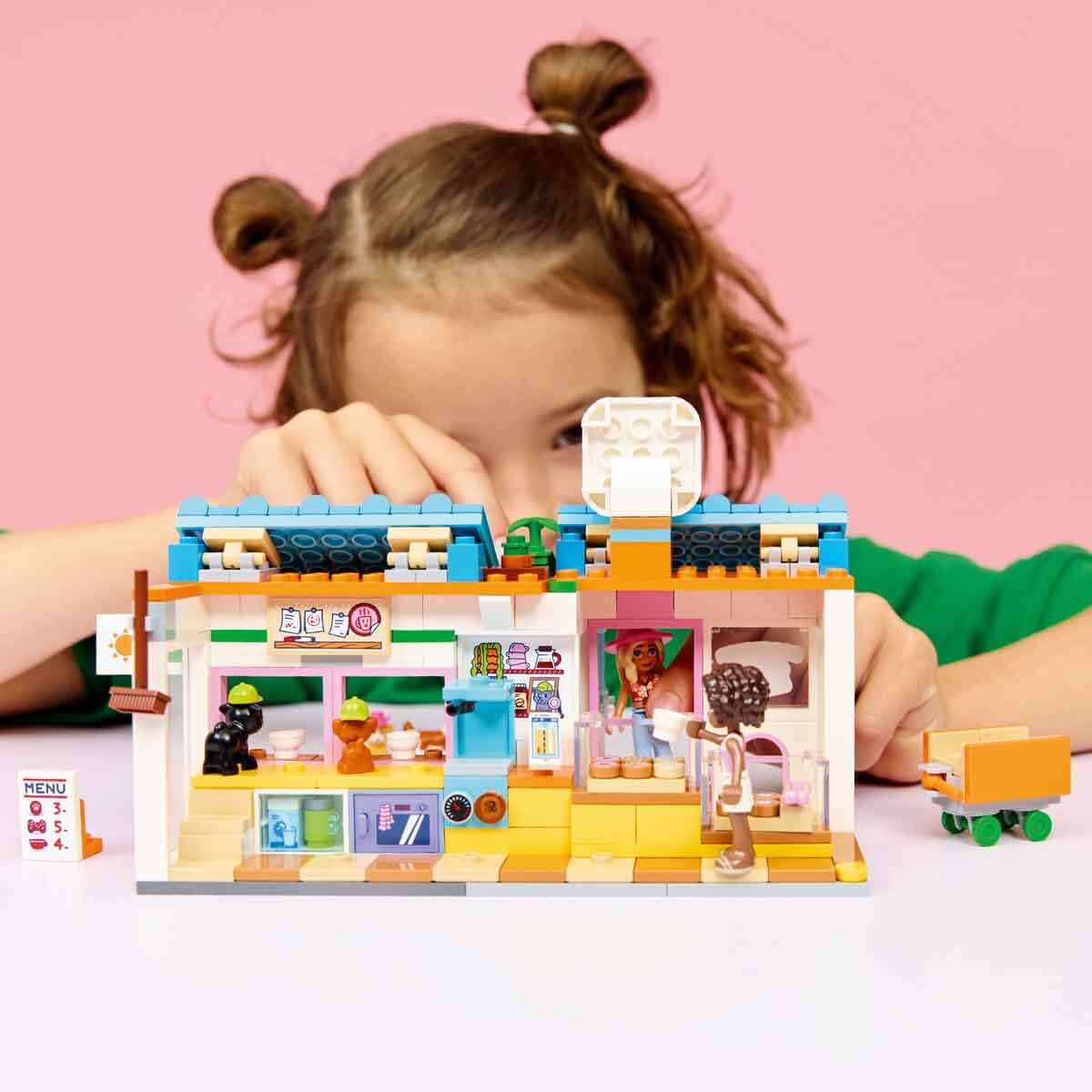 LEGO Friends Köpek Ödülleri Pastanesi 42677