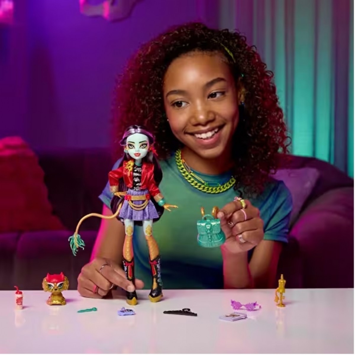 Monster High Jinafire Long Bebek HYV58