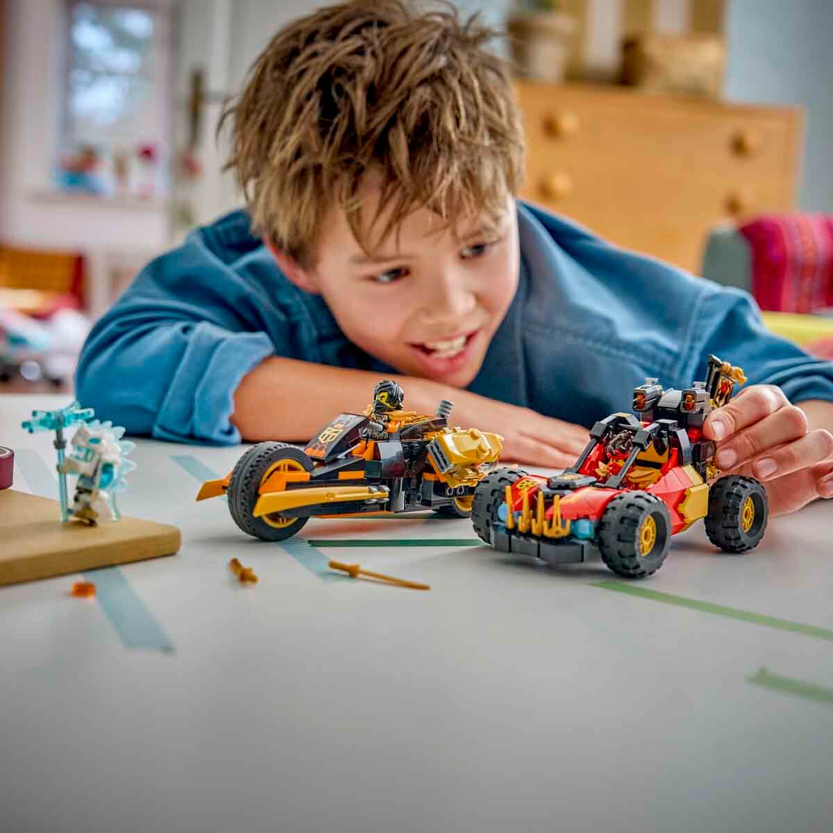 LEGO NINJAGO Kai ve Cole’un Birleşen Araçları 71864