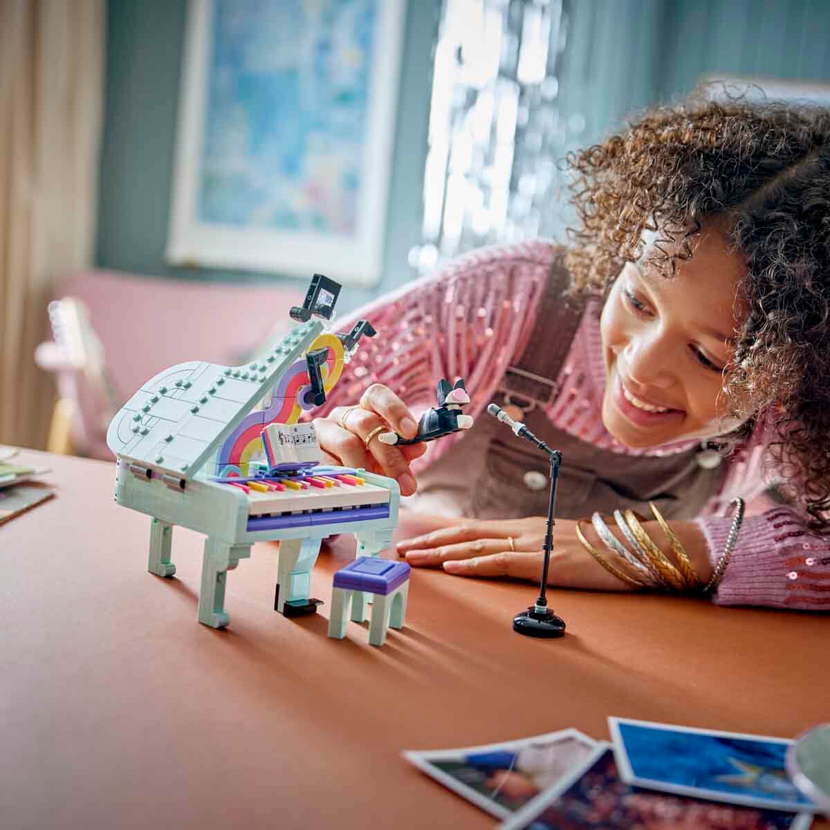LEGO Creator Müzikal Dekor Kedili Piyano 31392